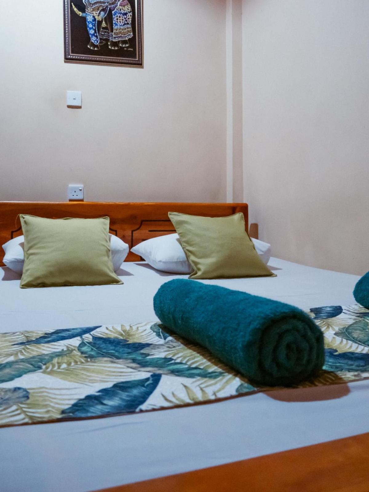 Viveka Inn Guest And Yala Safari Tissamaharama Exterior photo